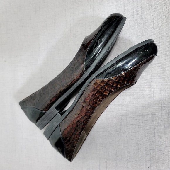 Trotters Womens 11 Arnello Closed Toe Ballet Flats Brown Faux Crocodile Texture - Picture 5 of 9